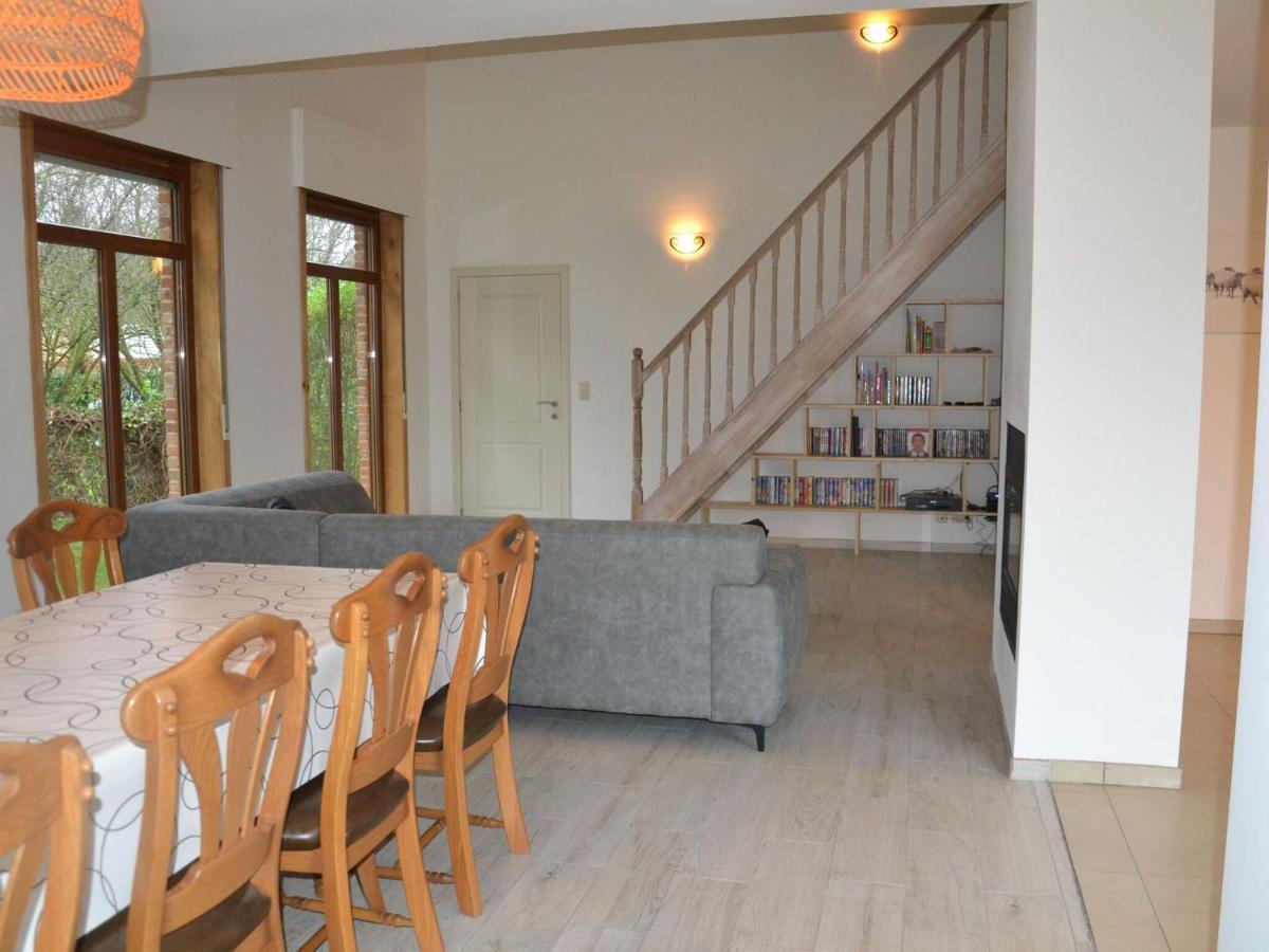 Welcoming Villa In Puivelde With Terrace Garden Barbeque 外观 照片