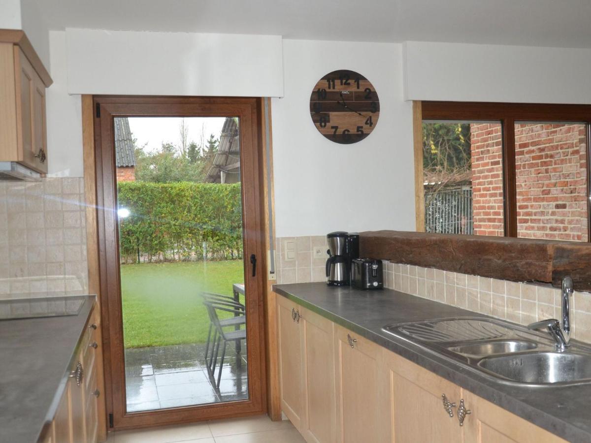 Welcoming Villa In Puivelde With Terrace Garden Barbeque 外观 照片