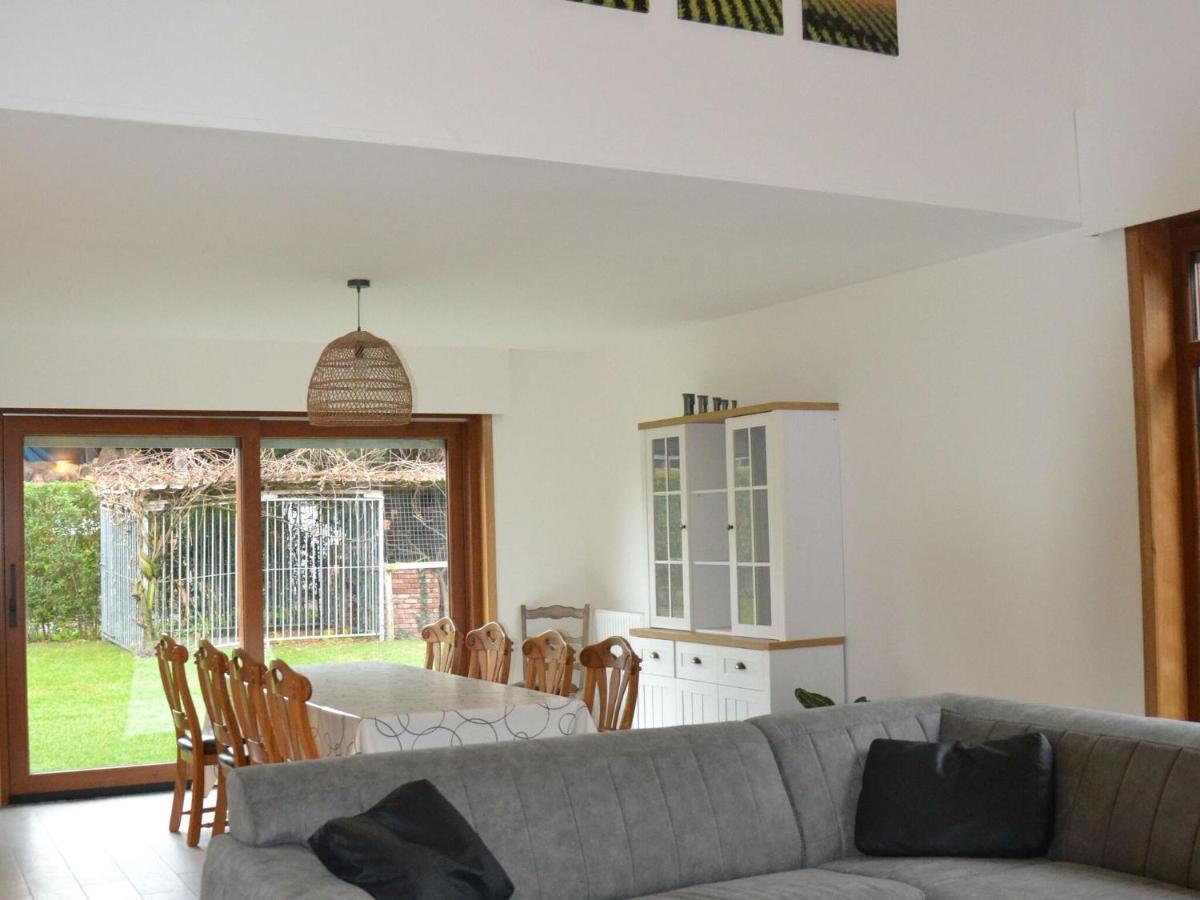 Welcoming Villa In Puivelde With Terrace Garden Barbeque 外观 照片
